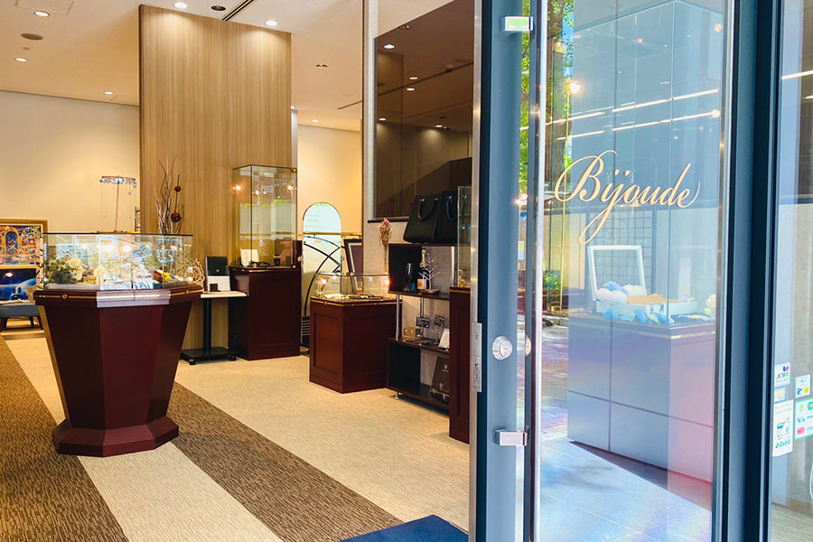 福岡支社の店内